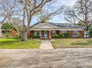 411 S Bowie Dr, Weatherford, TX 76086