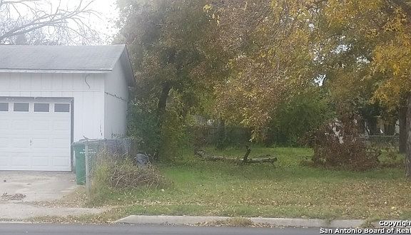 2nd image of 821 S Walters