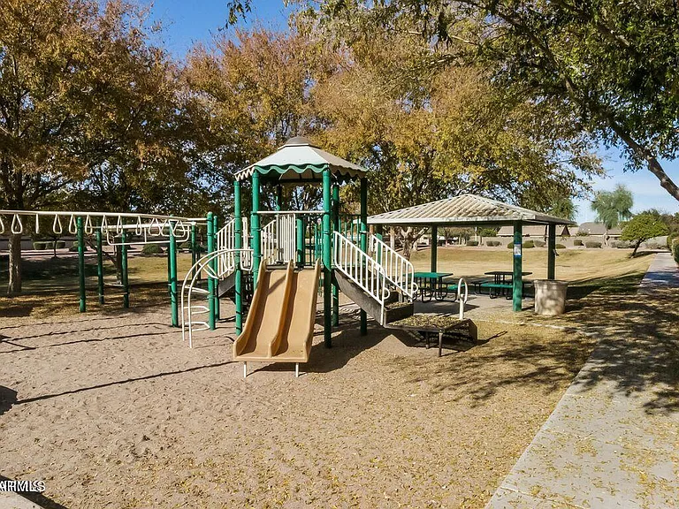 2259 E Spruce Dr — Photo 16