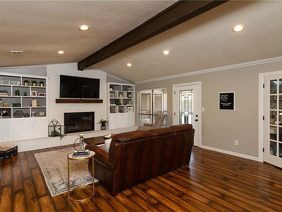 5th image of 2301 Brighton Ln