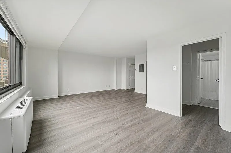 Ashlawn at Southern Towers — Photo 3