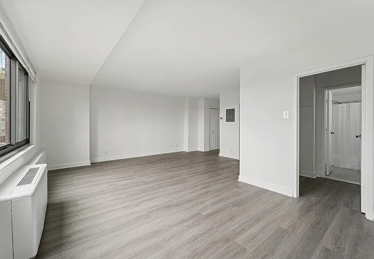 Ashlawn at Southern Towers — Photo 3