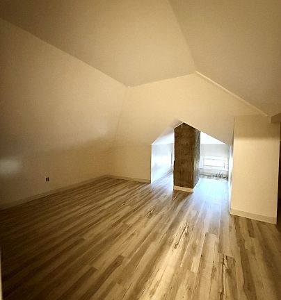 5th image of 541 Grafton Ave #1/2