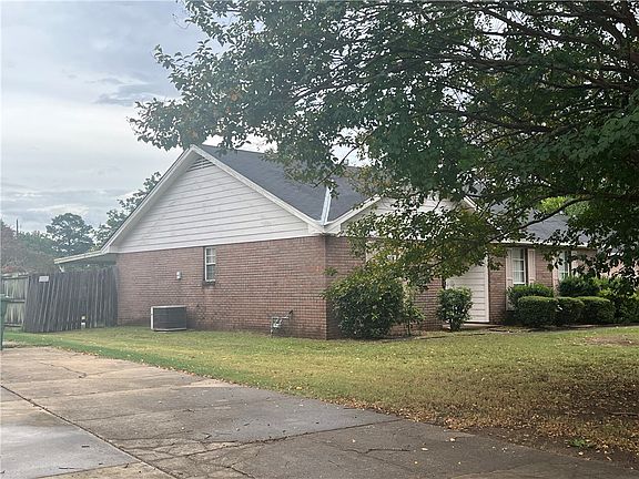 3rd image of 1230 Whisperwood Dr