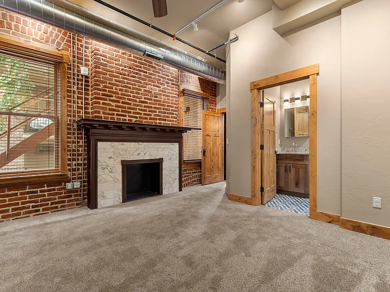 1128 N Grant St #100 — Photo 16