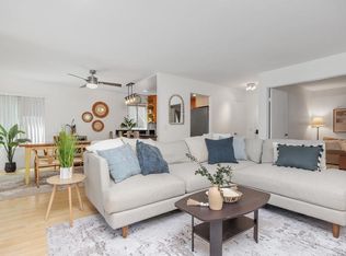 930 Via Mil Cumbres Unit 35, Solana Beach, CA 92075