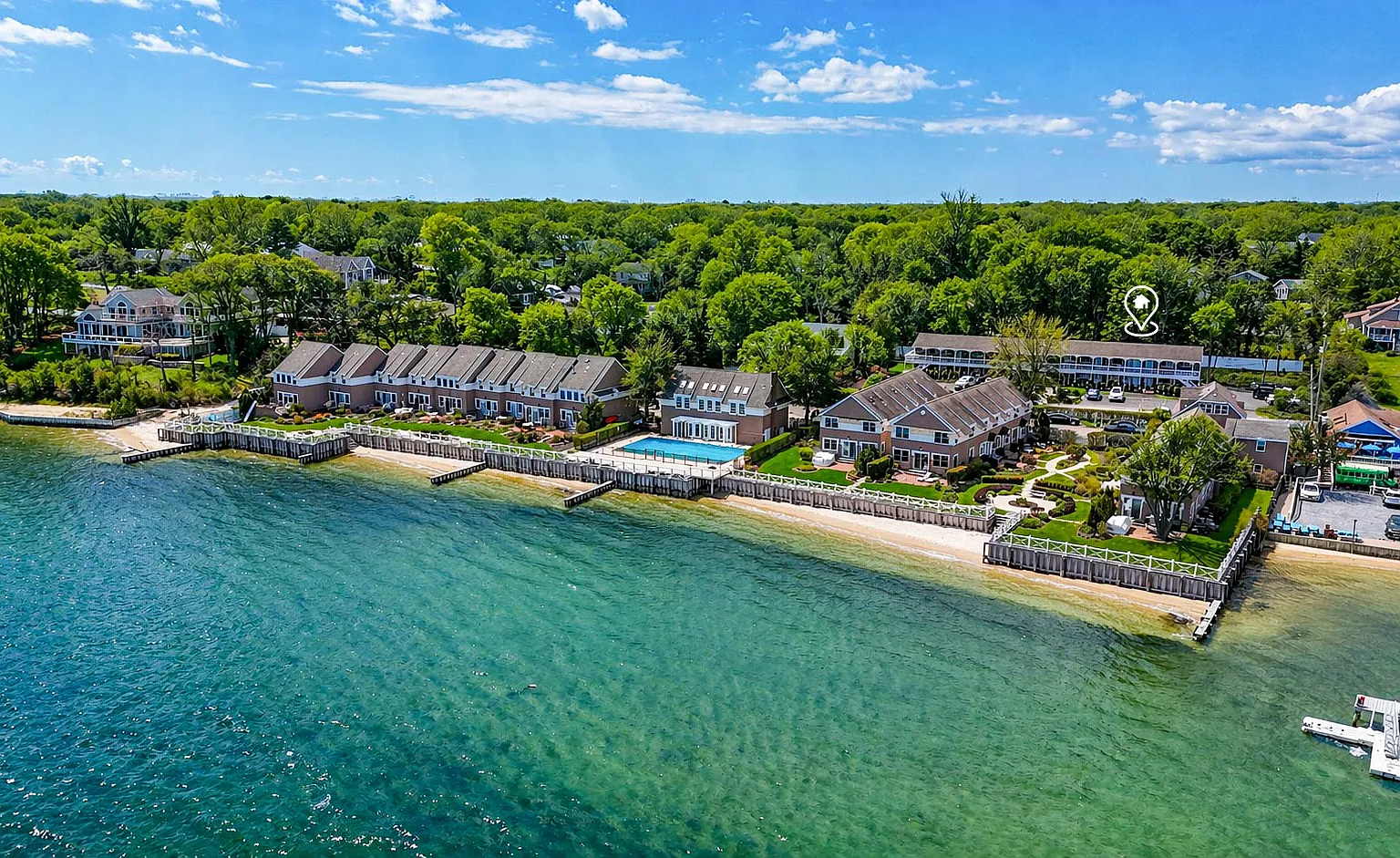 Condo overlooking Shinnecock Bay — Photo 3