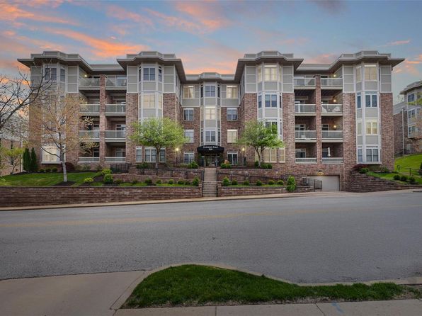 520 N And South Rd APT 105, Saint Louis, MO 63130
