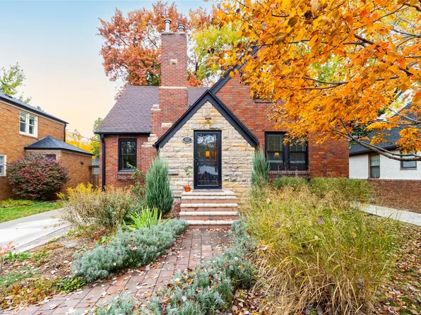 4327 Sheridan Ave, Des Moines, IA 50310