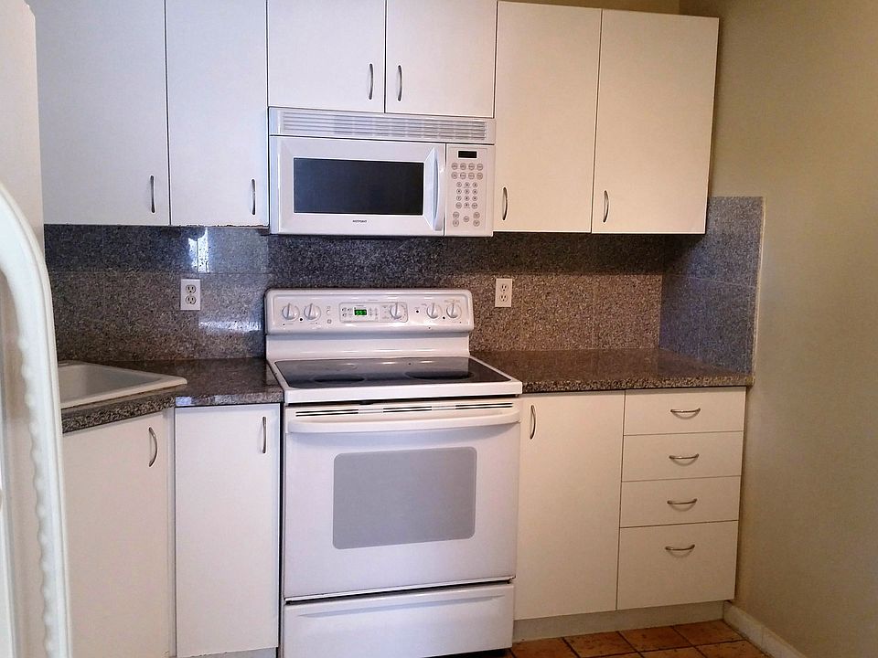 2nd image of 3861 Cocoplum Cir
