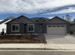 1392 NW Katie Dr, Roseburg, OR 97471