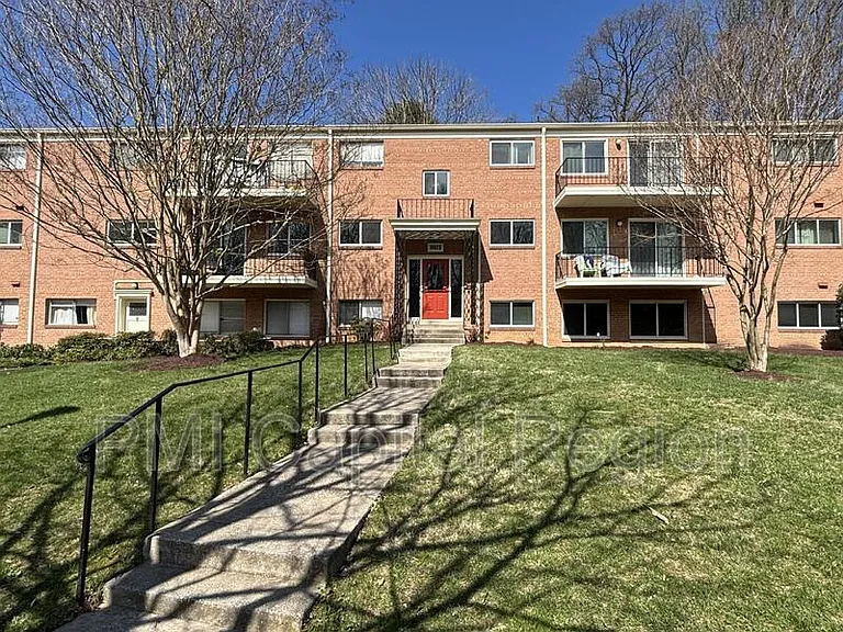 10620 Weymouth St #103 — Photo 1