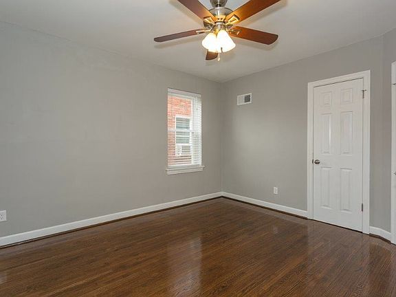4th image of 4633 Jamieson Ave #2S