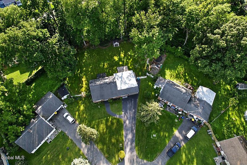 2nd image of 1133 Cushing Lane