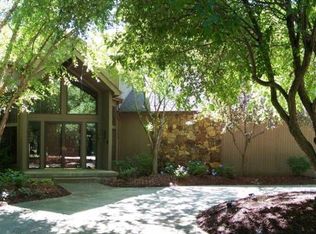 2626 E Cedar Canyons Rd, Fort Wayne, IN 46845