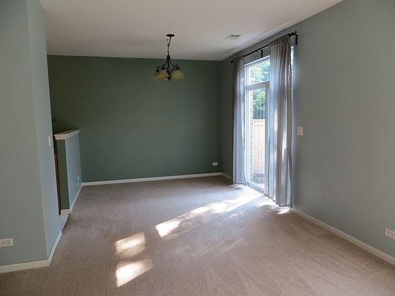 3rd image of 120 Tanglewood Dr