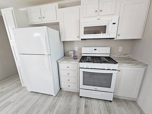 5th image of 40357 Washington #4