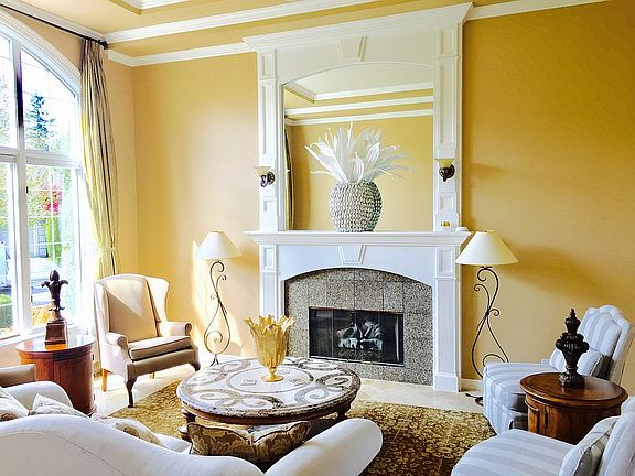 Bright and cozy living
