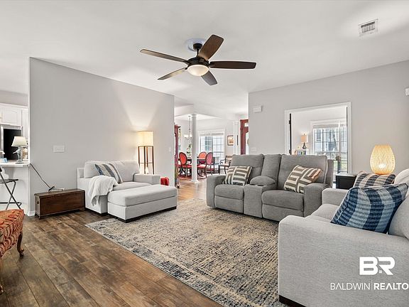2nd image of 104 Victor Cir