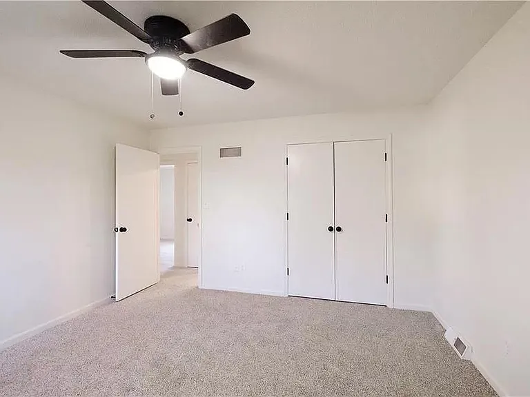 504 NE Johnston Dr — Photo 13