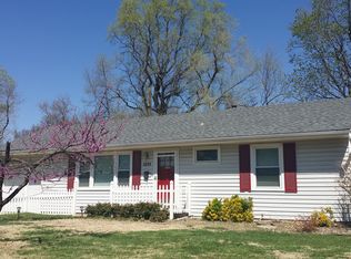 5800 W 71st St, Overland Park, KS 66204