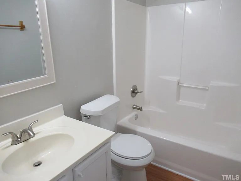 324 Springside Dr — Photo 14