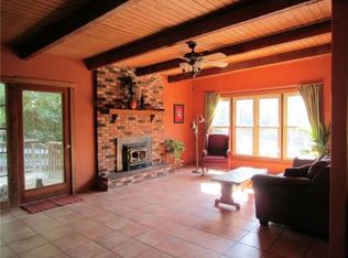 17526 258th St, Tonganoxie, KS 66086