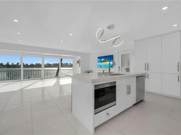 2800 Gulf Shore BLVD N #101, NAPLES, FL 34103