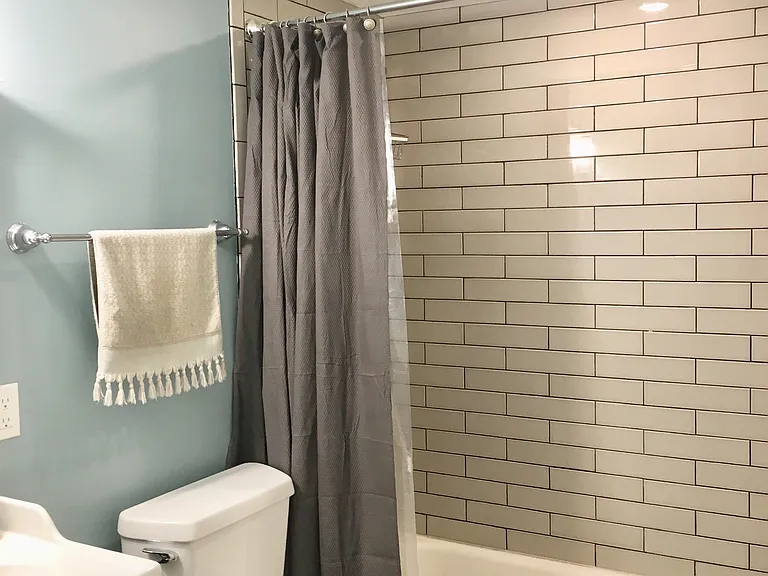 317 W Blaine St — Photo 15