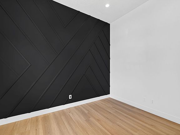 4th image of 572 W 500 N