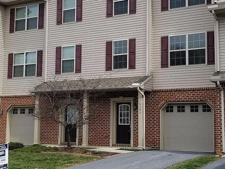6395 Creekbend Dr — Photo 1