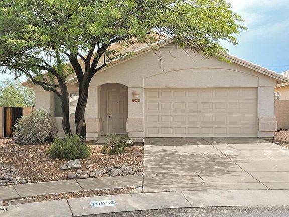 2nd image of 10936 N Double Eagle Ct