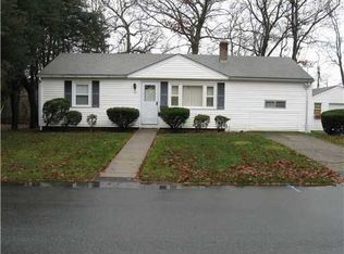 120 Bend St, Warwick, RI 02889