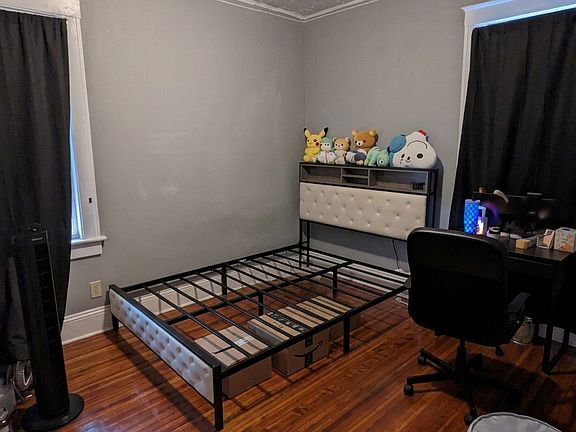 4th image of 190 Enfield St