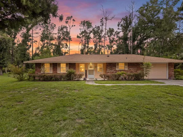 23340 Meadow View Dr, Live Oak, FL 32064