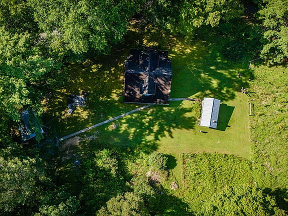 5th image of 3808 Combs Ridge Rd