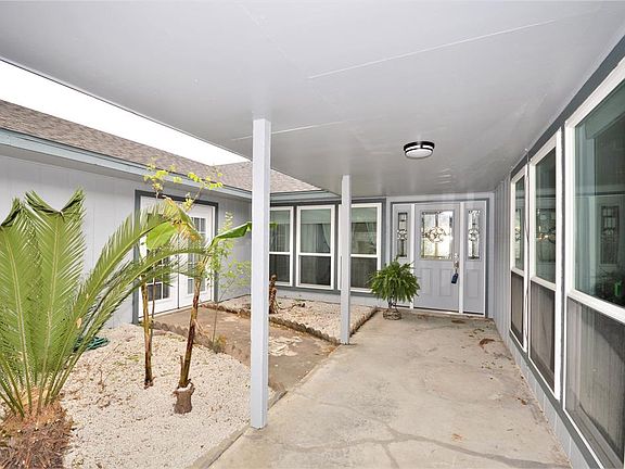 New Orleans style Courtyard!