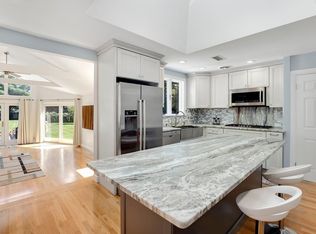 26 Bayberry Rd, Concord, MA 01742