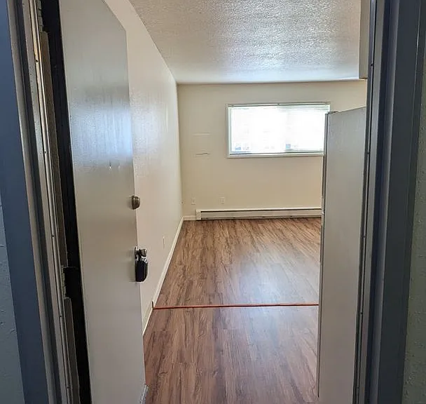 Watergate Apartments — Photo 16
