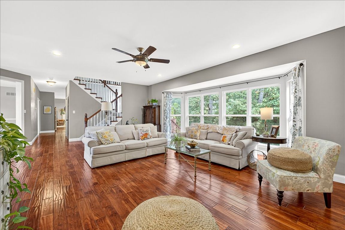 next background image