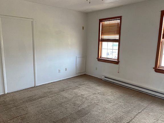 3rd image of 238 Iron St APT 2