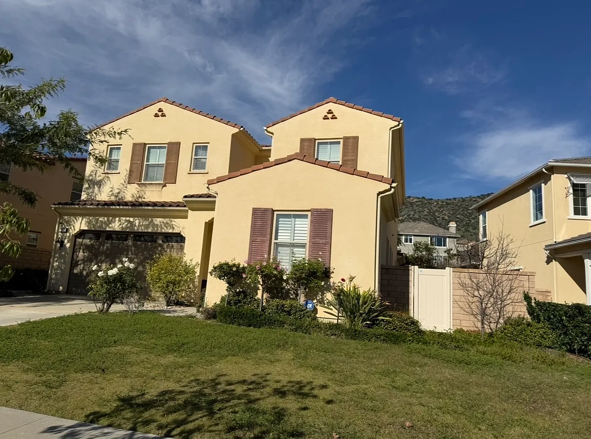 Building Photo - 667 E Desert Willow Rd