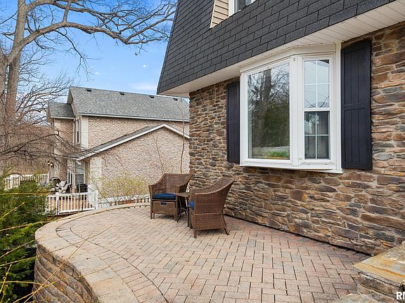 3rd image of 3628 N Breckenridge Ct