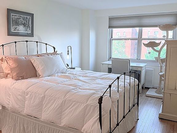 2nd image of 135 Ocean Pkwy APT 6H