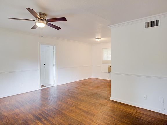 2nd image of 2207 Glengariff Dr