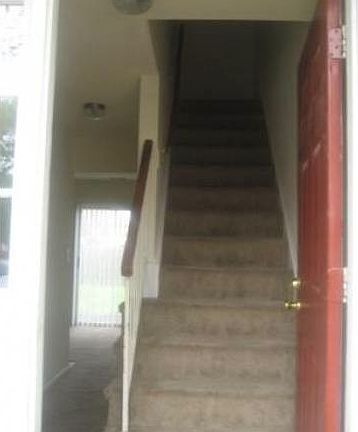 Entrance/Foyer/Stairs