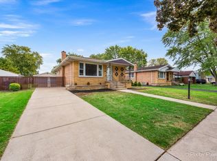 8847 S 55th Ct, Oak Lawn, IL 60453