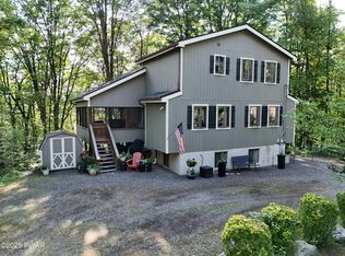 171 Ridgeview Dr, Lake Ariel, PA 18436