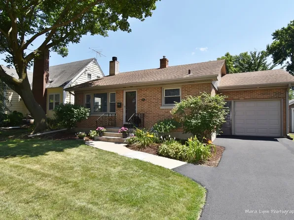 217 Anderson Blvd, Geneva, IL 60134