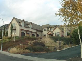 5642 Fallbrook Ln, Medford, OR 97504